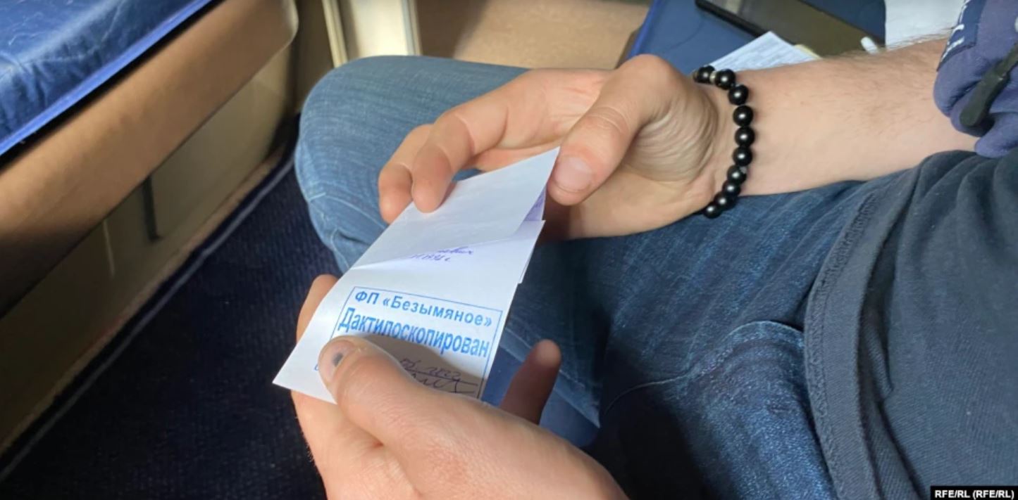 Надо выжить. А как? Родителей срочника ВСУ на Николаевщине рашисты не выпускали из фильтрационного лагеря под Мариуполем – требовали вызвать сына (ФОТО)