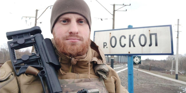 “Чтобы не умереть где-нибудь в кустах, чтобы нашли только лисы, бродячие собаки и вороны. Потому и приказывал себе – ползи”. Как тыжелораненый нацгвардеец остался без помощи после боя и выжил (ФОТО)