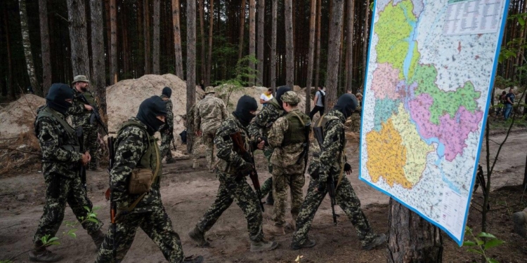 “Мордор” під Києвом. Тут досі знаходять закатованих українців, а на бліндажах орків тренуються добровольці (ФОТО)