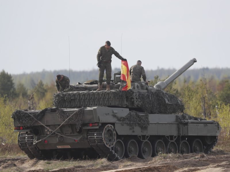 Испания может передать Украине ЗРК и танки «Леопард». Последние, правда, нуждаются в ремонте — СМИ