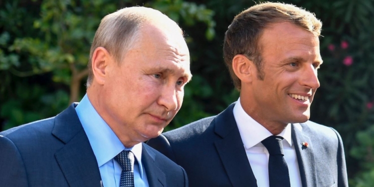 Макрон “предал Украину”, тысячи миллионеров убегают из России. Обзор иностранных медиа