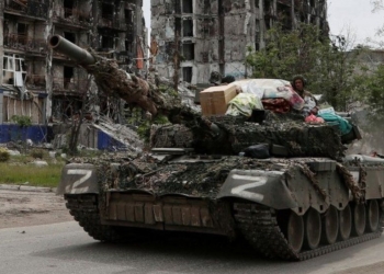 Украинская беженка в Британии опознала вещи на рашистском танке – они украдены из ее дома (ФОТО)