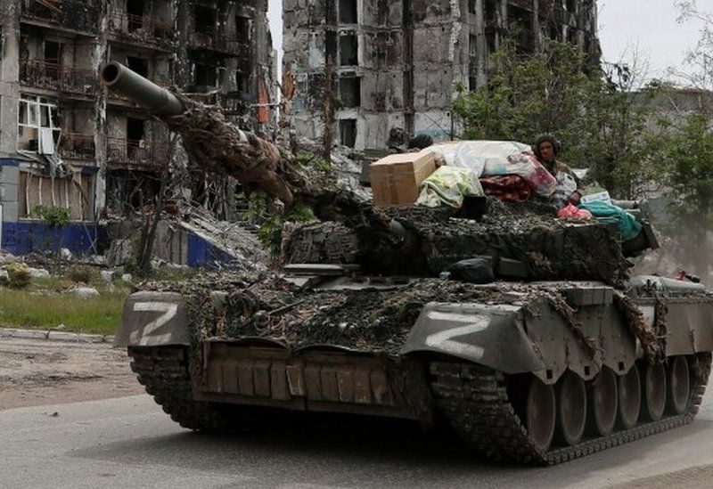 Украинская беженка в Британии опознала вещи на рашистском танке — они украдены из ее дома (ФОТО)