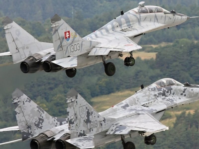 Словаччина має намір передати Україні майже всі свої літаки МіГ-29. Скільки їх?