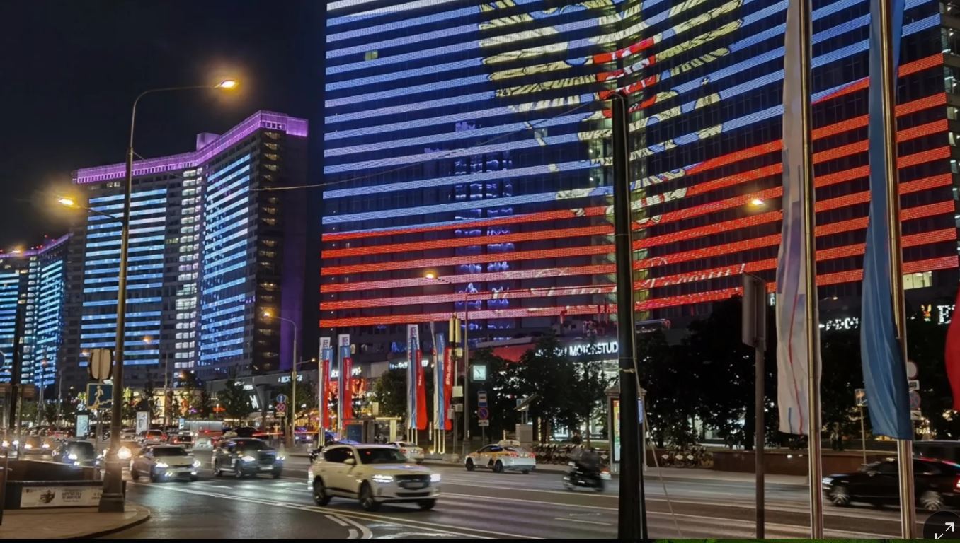 “Еще партизанская война будет, они просто так не сдадутся, у меня теща с Украины». Что думают москвичи о войне и мире (ФОТО)