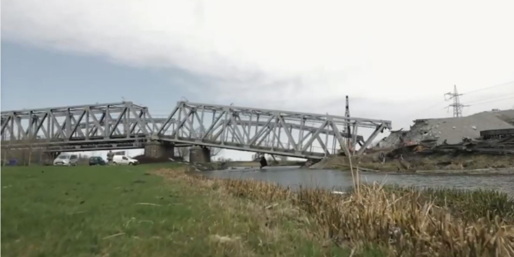 Рашисты разрушили в Украине 11 аэродромов и 350 мостов, – Мининфраструктуры (ВИДЕО)