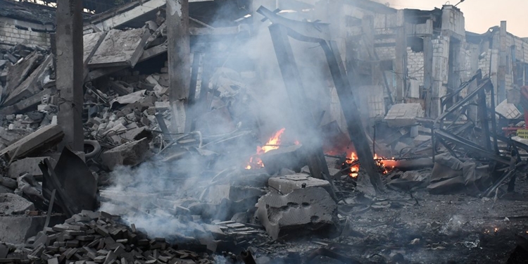 В результаті обстрілів на Миколаївщині гасили 2 великі пожежі (ФОТО, ВИДЕО)