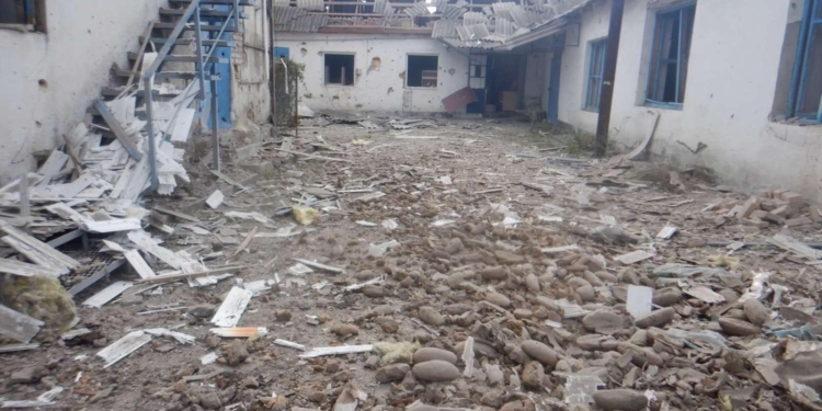 Результати обстрілів Миколаївщини: пошкоджені житлові будинки, гаражні приміщення, автомобілі, підприємства (ФОТО)