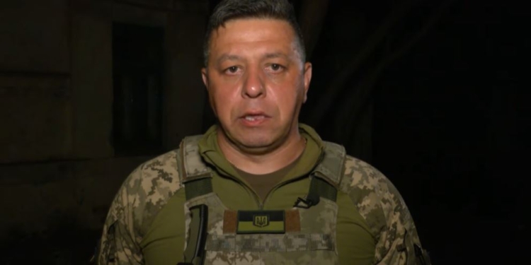 В Миколаєві снаряди розривалися біля багатоквартирних будинків, знищені господарчі споруди, гаражі, пошкоджена електромережа, – ОК “Південь” (ВІДЕО)