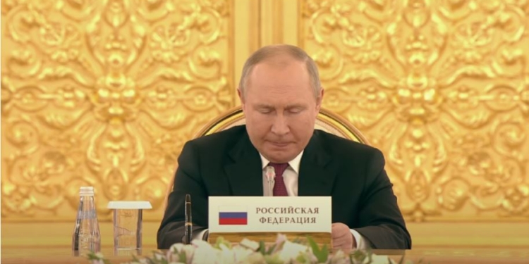 СМИ сообщают, что путин уже в коме после операции