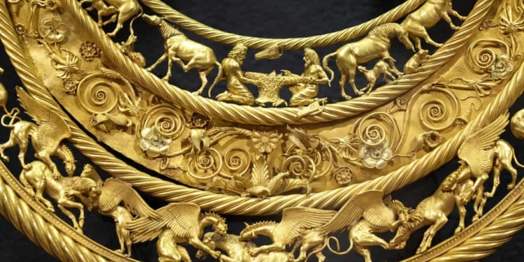 Как нацисты. Рашисты вывозят культурные ценности из украинских музеев – хотят уничтожить генетическую память