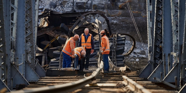 Укрзализныця повысит тарифы на грузоперевозки сразу на 70%