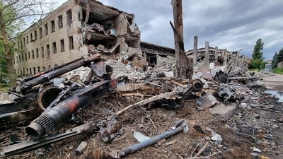 Завод пластикових вікон у Миколаїві, що був розбитий двома крилатими ракетами, продовжить роботу (ВІДЕО)