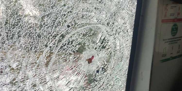 Виробнича бригада однієї з філій «Миколаївобленерго» потрапила під ворожий обстріл (ФОТО)