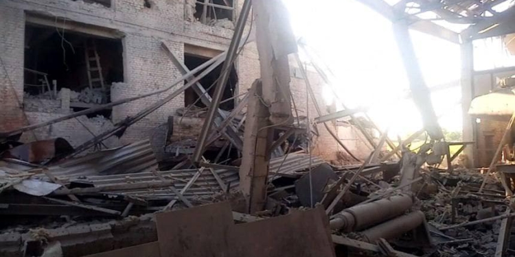 Зруйновано приватне підприємство: наслідки ранкової ракетної атаки по Миколаєву (ВІДЕО, ФОТО)