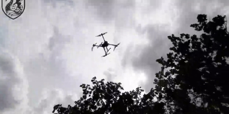 Один день з життя аеророзвідки миколаївських морпіхів (ВІДЕО)