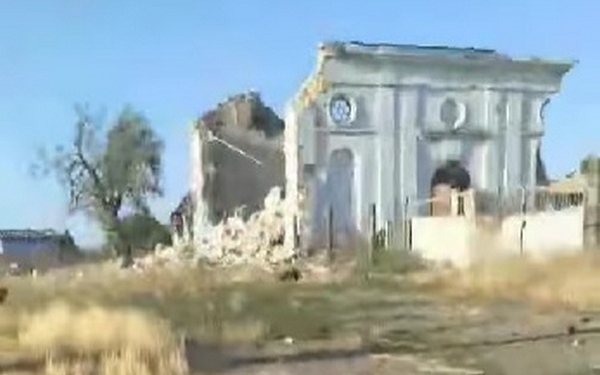 Що залишилось від зруйнованого окупантами костелу на Миколаївщині (ВІДЕО)