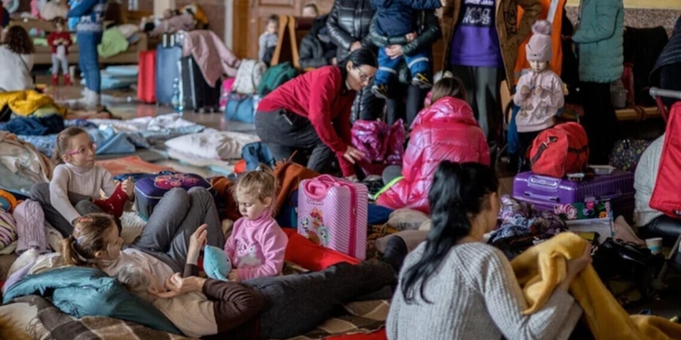 Більшість українських біженців не планують повертатися додому до кінця бойових дій (ІНФОГРАФІКА)