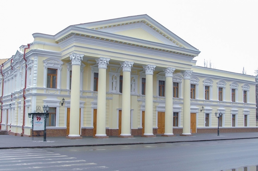 Тепер вже офіційно: Миколаївський драмтеатр позбувся слова «російський» в своїй назві 1