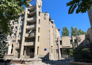 Наслідки ракетної атаки по вишам Миколаєва: в НУК практично не вціліло жодної аудиторії, а в «Сухомлинці» довелось обвалити  частину надбудови (ФОТО, ВІДЕО)
