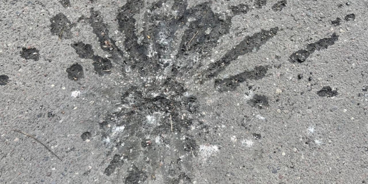 Вечірній обстріл Миколаєва – двоє людей поранено, їх забрала “швидка”, – мер