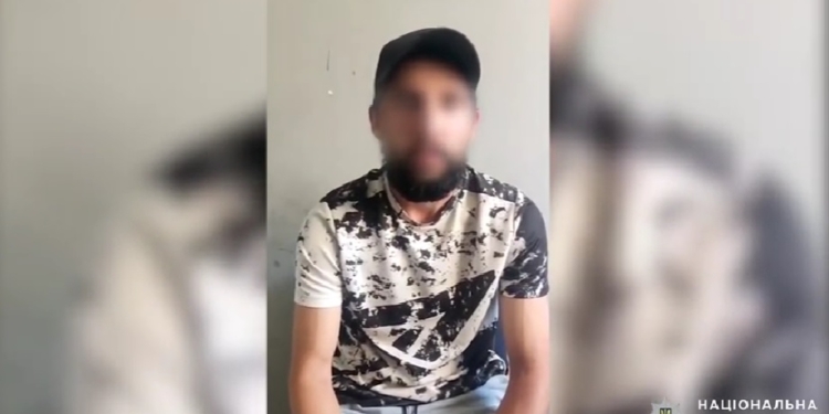 В Миколаєві поліцейські проводять слідчі заходи із чоловіком, який лякав покупців кадирівцями (ВІДЕО)