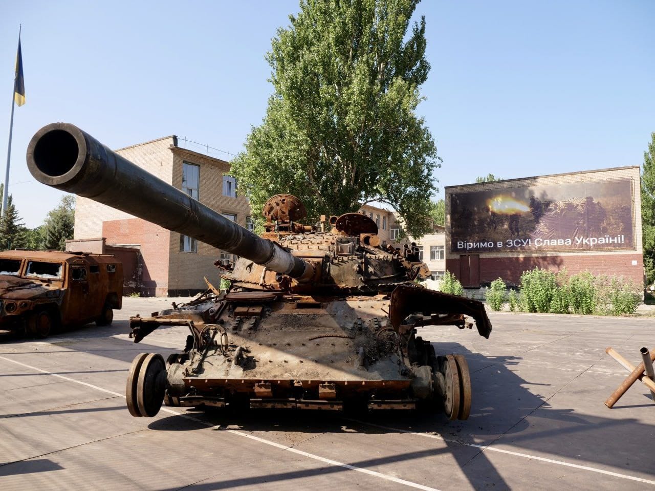 У Кривому Розі діє своя «експозиція» підбитої російської техніки (ФОТО)