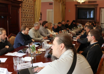 Представители духовенства ПЦУ и УПЦ призвали иерархов сесть за стол переговоров