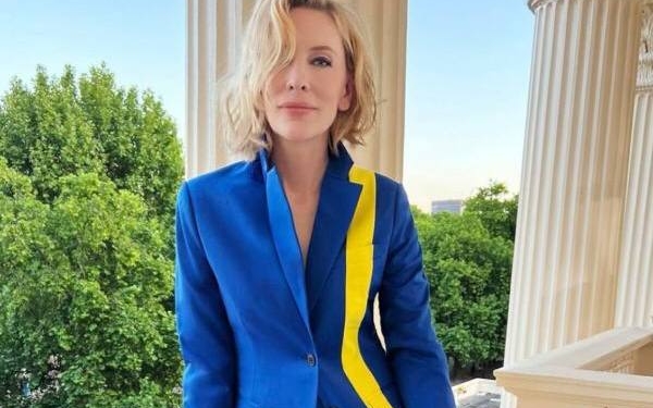 Кейт Бланшетт співпродюсувала й озвучила документальний фільм про битву за Харків