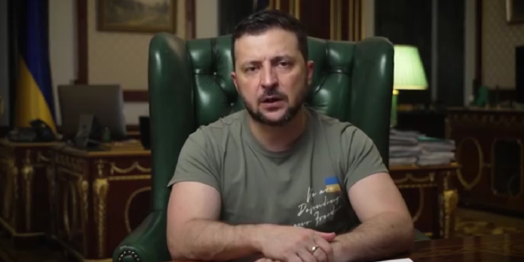 «Ми не віддамо нашу землю – уся суверенна територія України буде українською» – вечірнє звернення Зеленського (ВІДЕО)