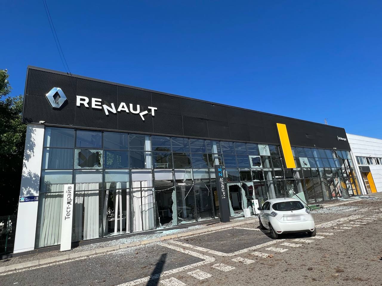 Мер Миколаєва показав наслідки сьогоднішнього нічного обстрілу окупантами (ФОТО)