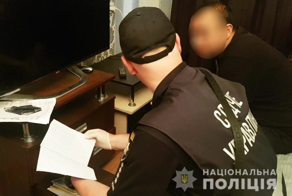 На Миколаївщині викрили групу аферистів - "продавали" неіснуюче житло (ФОТО) 11