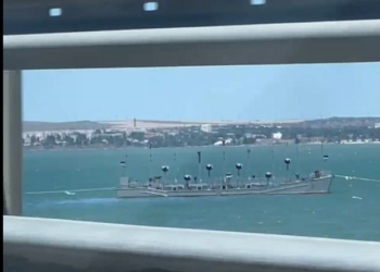 Крымский мост готовят к обороне- поставили пирамидальные отражатели (ВИДЕО)