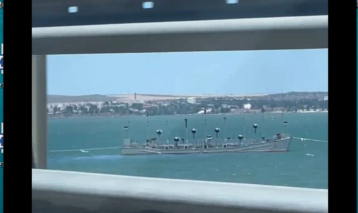 Крымский мост готовят к обороне- поставили пирамидальные отражатели (ВИДЕО) 8