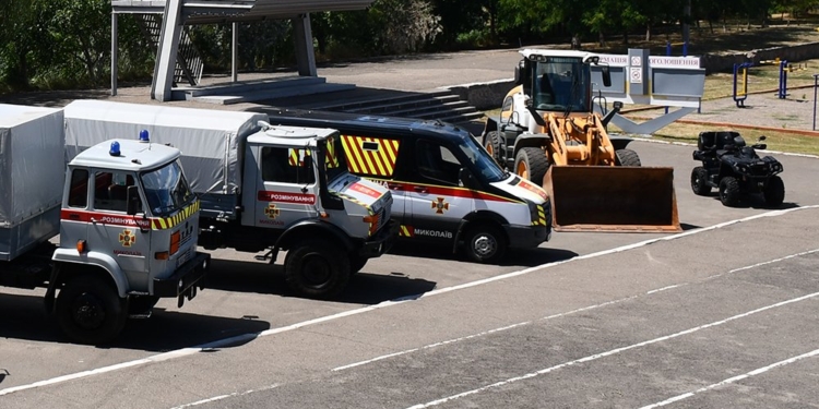 Миколаївські рятувальники отримали нагороди і техніку (ФОТО, ВІДЕО)