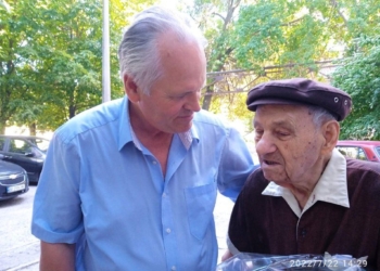 Під звуки повітряної тривоги житель Миколаєва Георгій Дмитрієнко відзначив сторічний ювілей (ФОТО)