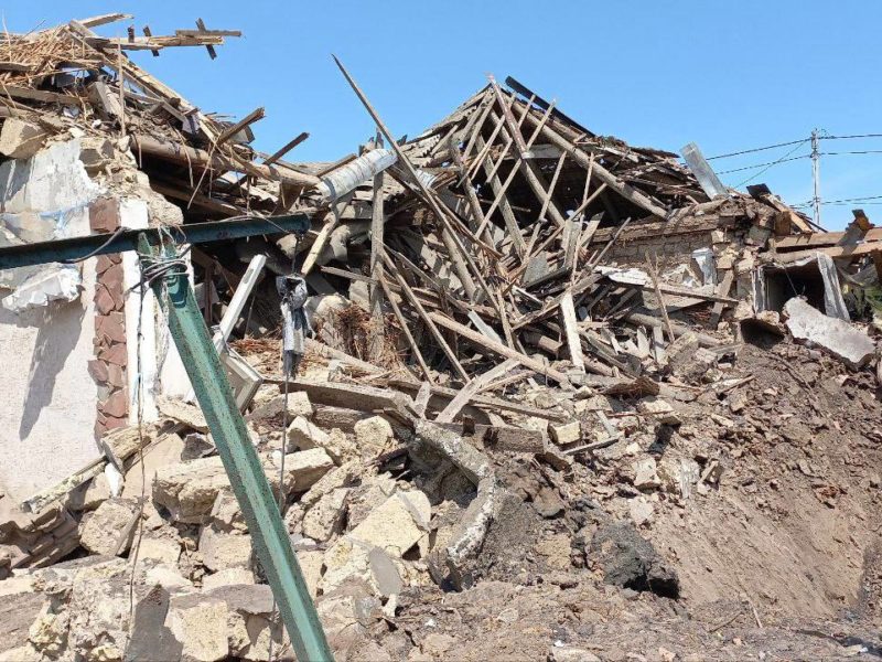 Пошкоджено 2 приватних підприємства, є зруйновані вщент приватні будинки – мер Миколаєва показав наслідки сьогоднішнього ракетного обстрілу міста (ФОТО)