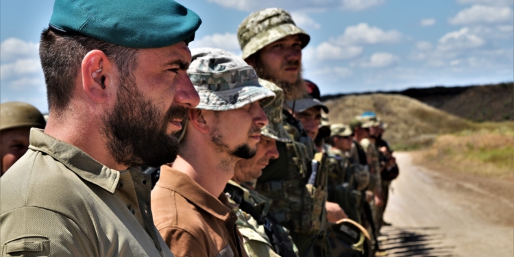 Миколаївські морпіхи отримали державні нагороди у день 7-ї річниці створення бригади (ФОТО)