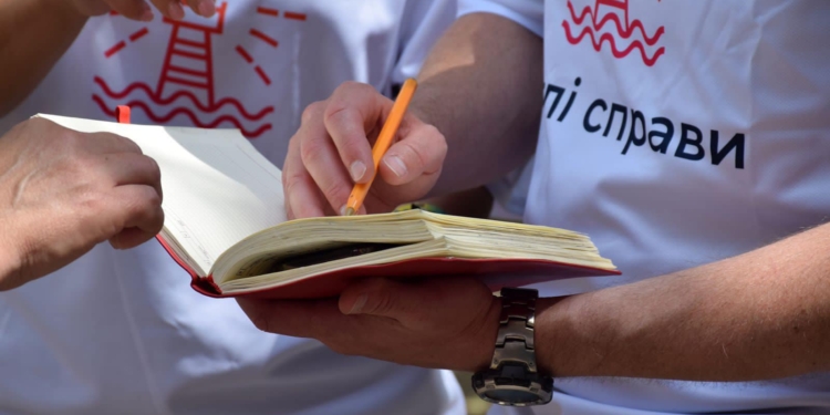 Фонд “Світлі справи” взяв шефство над 5 будинками у Миколаєві, пошкодженими ракетними ударами – Замазєєва (ФОТО)