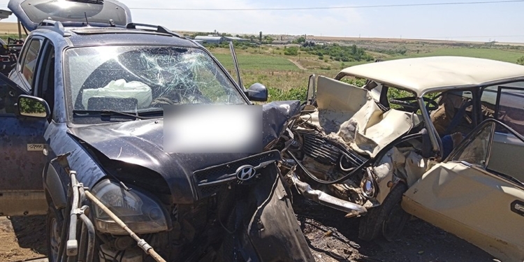 В Большой Коренихе в лобовом столкновении двух авто погиб один из водителей