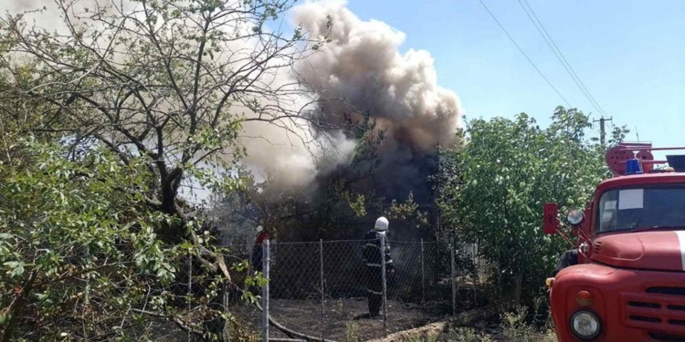 Із 12 пожеж за добу на Миколаївщині половина була викликана россйськими обстрілами