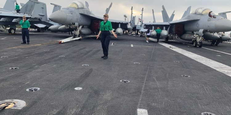 Із Миколаєва до Військового флоту Америки: як українка допомагає співвітчизникам (фото)