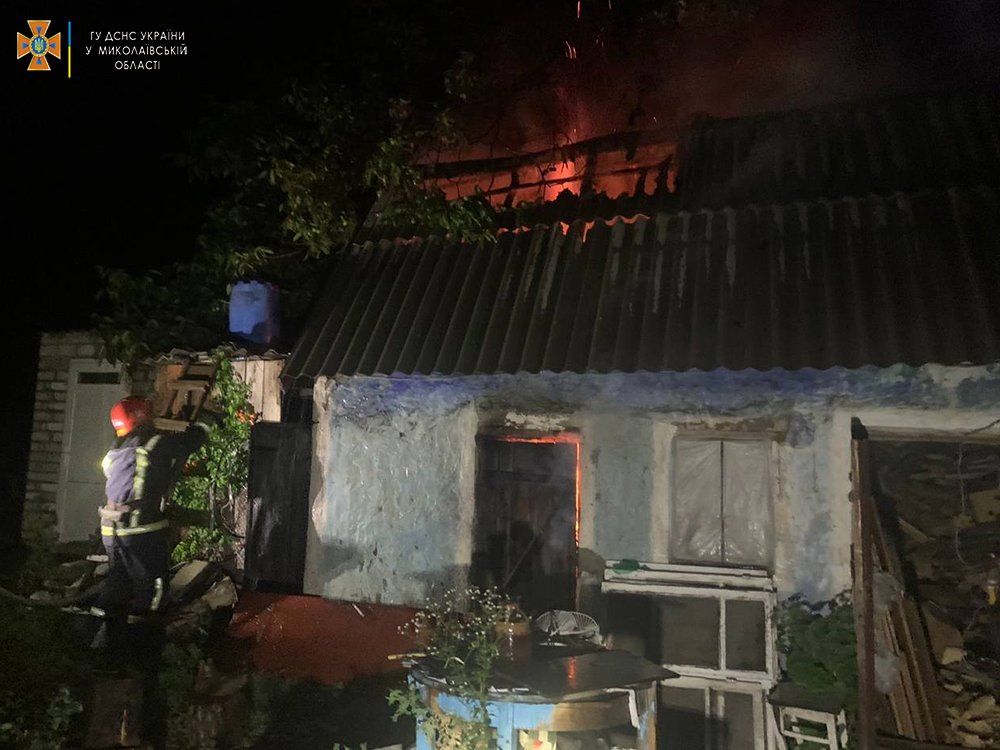 Через обстріли на Миколаївщині вигоріло 4,5 га відкритих територій. Всі пожежі за добу (ФОТО) 5