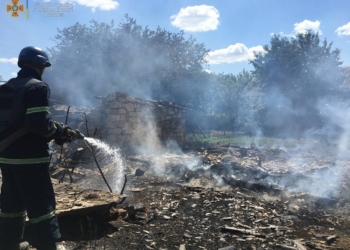 За добу на Миколаївщині з 11 пожеж одна – через ворожі обстріли (ФОТО, ВІДЕО)