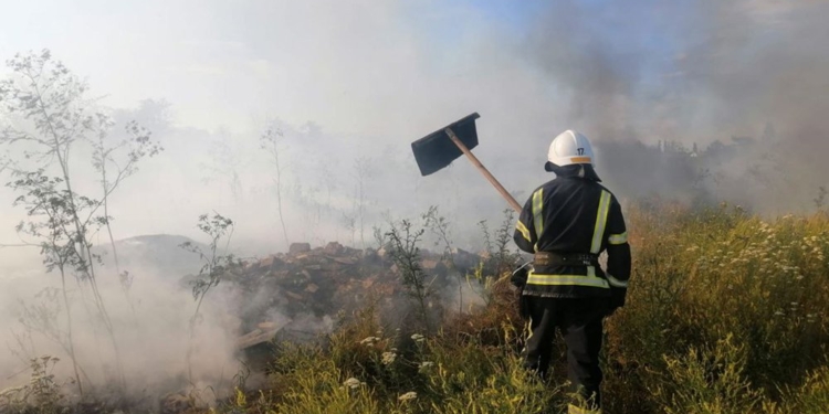 На Миколаївщині за добу – 23 пожежі, 3 з яких – через російські обстріли (ФОТО)