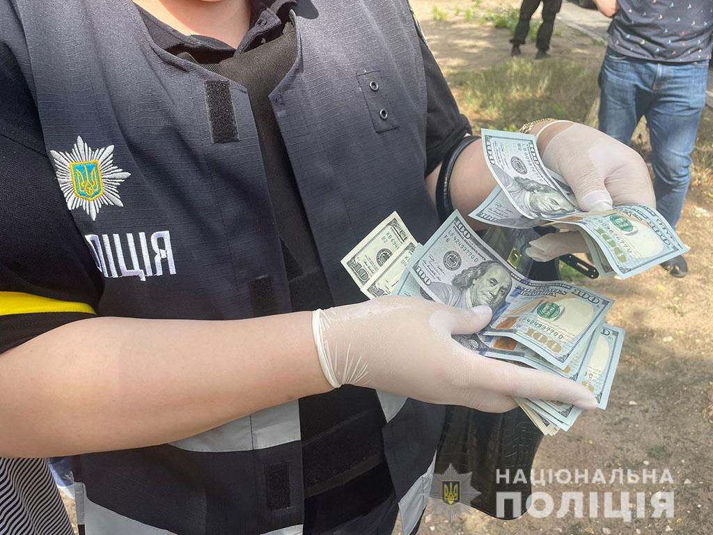 В Миколаєві громадянка рф за $2 тис. намагалась підкупити поліцейського (ФОТО, ВІДЕО) 7