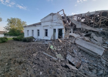 Наслідки ракетної атаки по Миколаєву в ніч на День української державності: зруйновано навчальний заклад та склад (ФОТО)