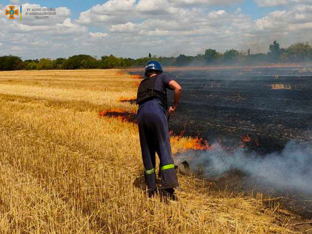 З 24 пожеж на Миколаївщині за добу майже половина – через російські обстріли (ФОТО) 10