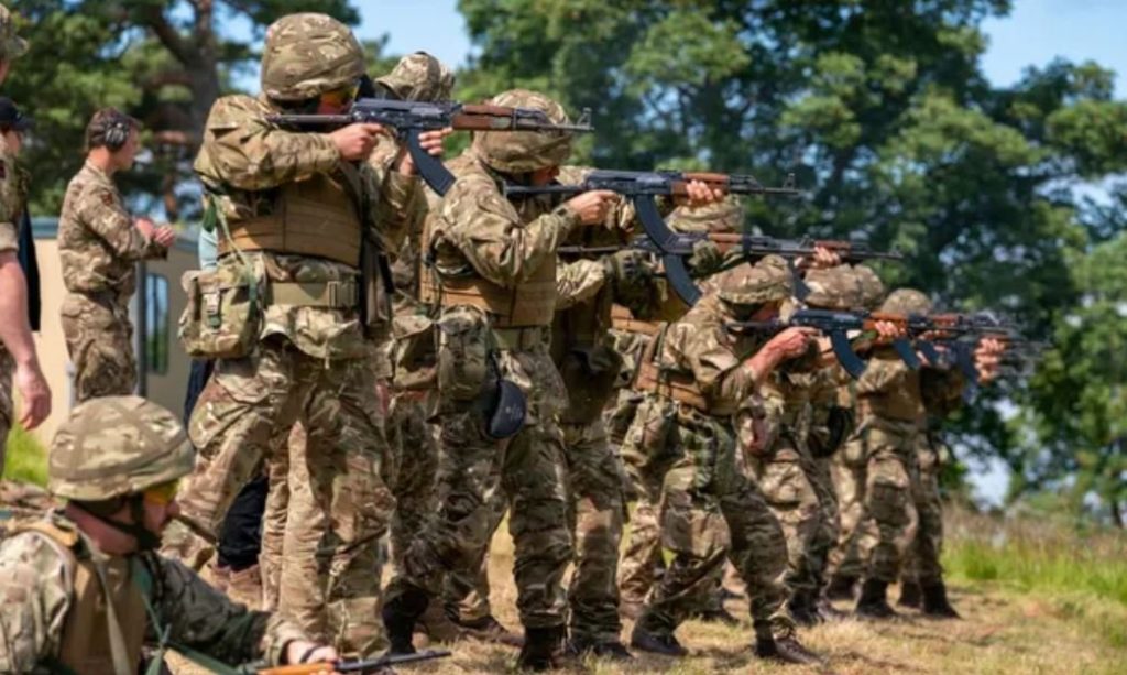 У Великій Британії пройдуть навчання 10 тисяч українських військових. Перша група вже приступила (ФОТО) 11