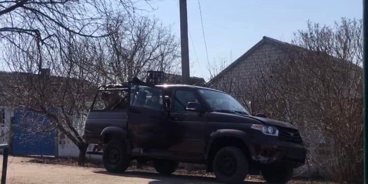 В центре Николаева у теробороновцев угнали трофейный УАЗ “Патриот”